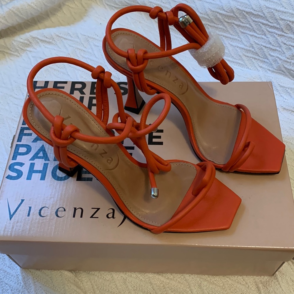 NIB Free People Vicenza strappy sandals 100% leather size 6/European 37 - Picture 2 of 6